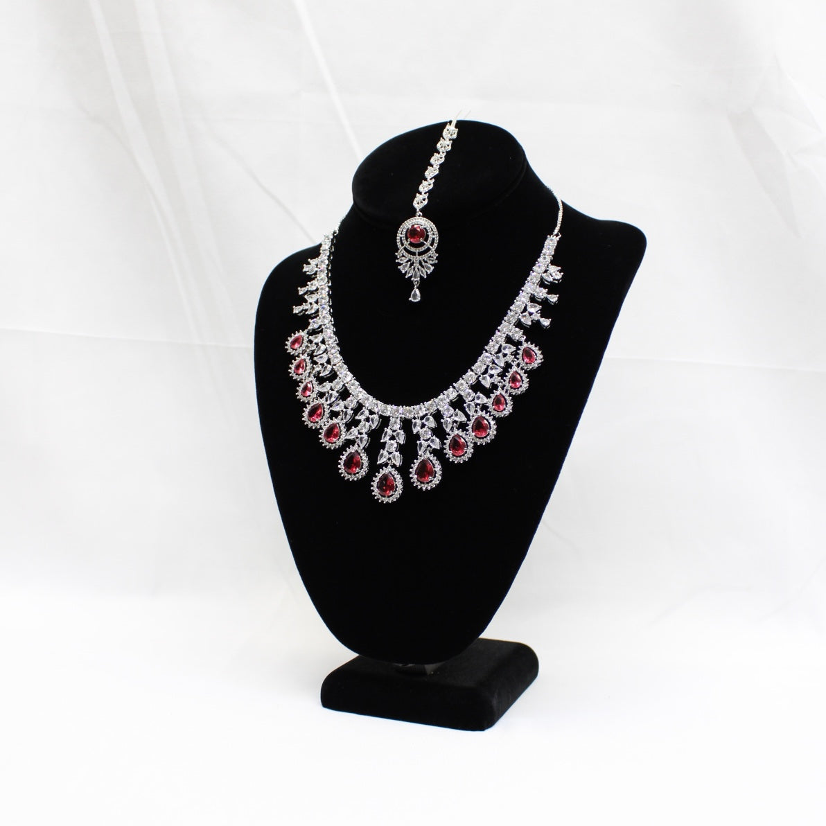 Intricate Drop Jewelry Set