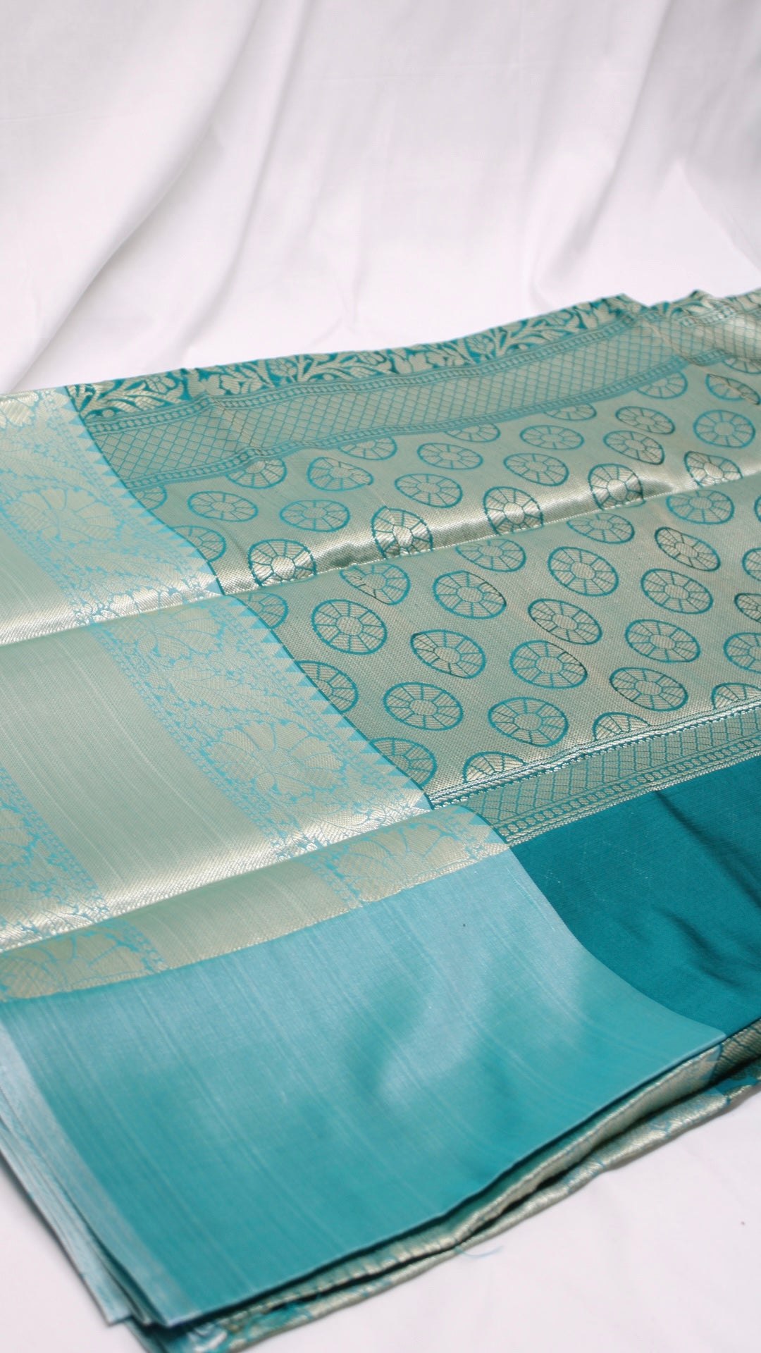 Bondi Blue Noor Saree