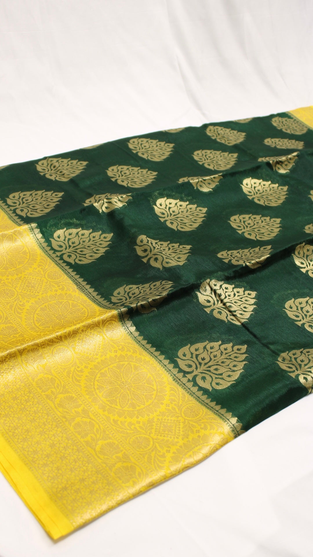 Cadmium Green Leaf Saree
