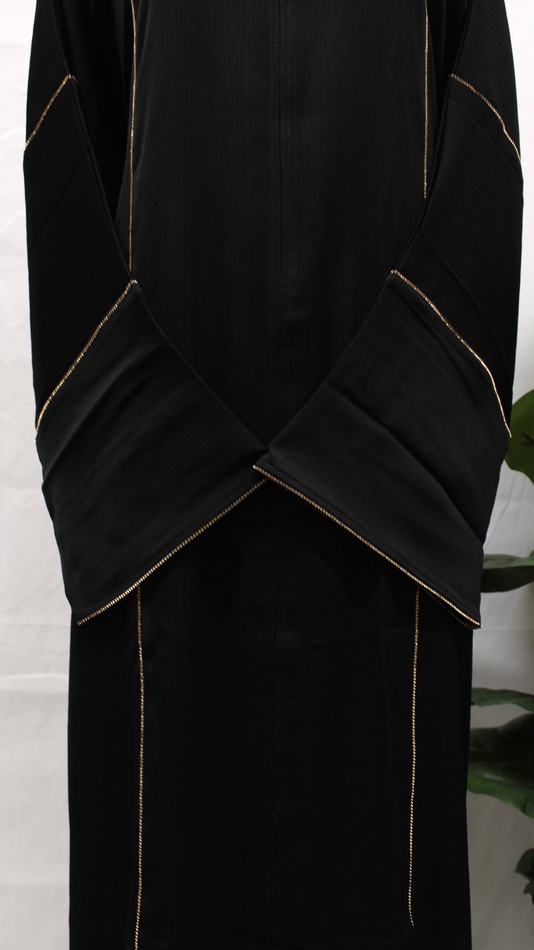 Midnight Black Stone Striped Abaya