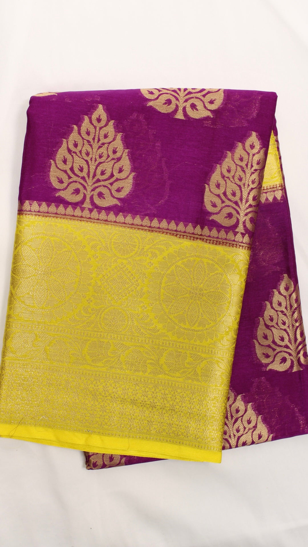 Raisin Purple Leaf Saree