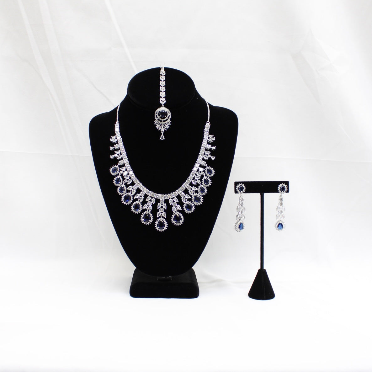 Intricate Drop Jewelry Set