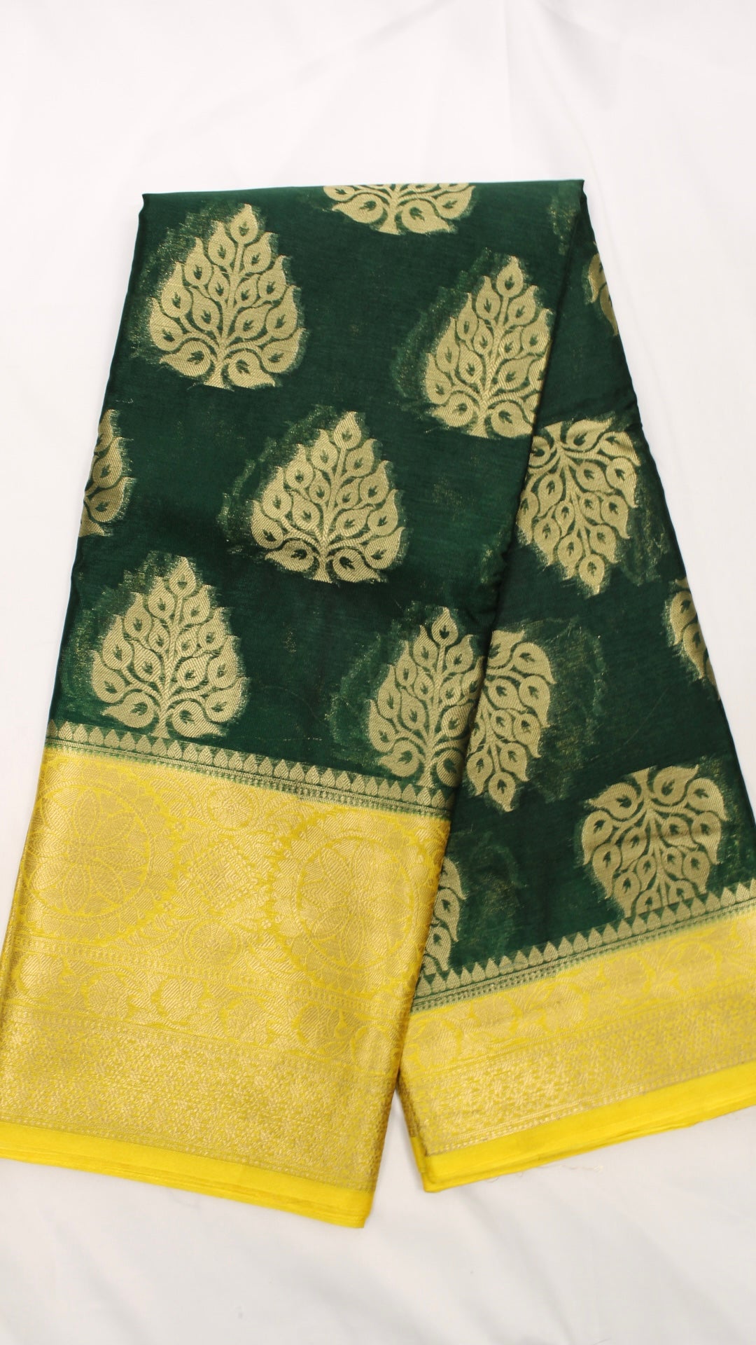 Cadmium Green Leaf Saree