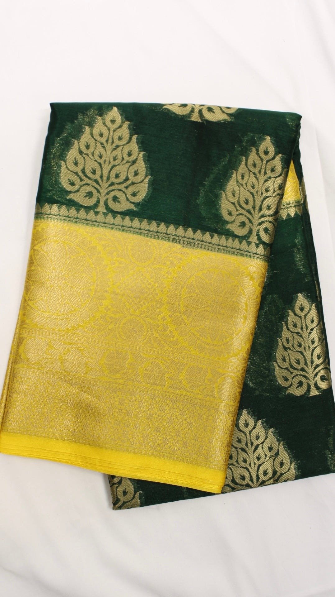 Cadmium Green Leaf Saree