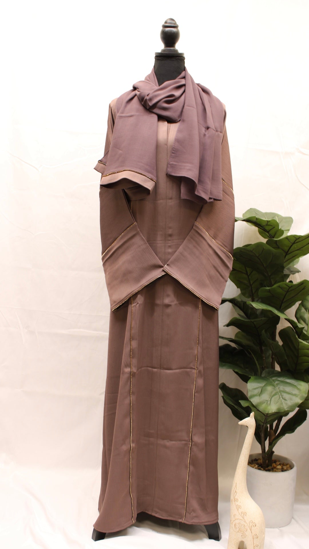 Dusty Rose Stone Striped Abaya