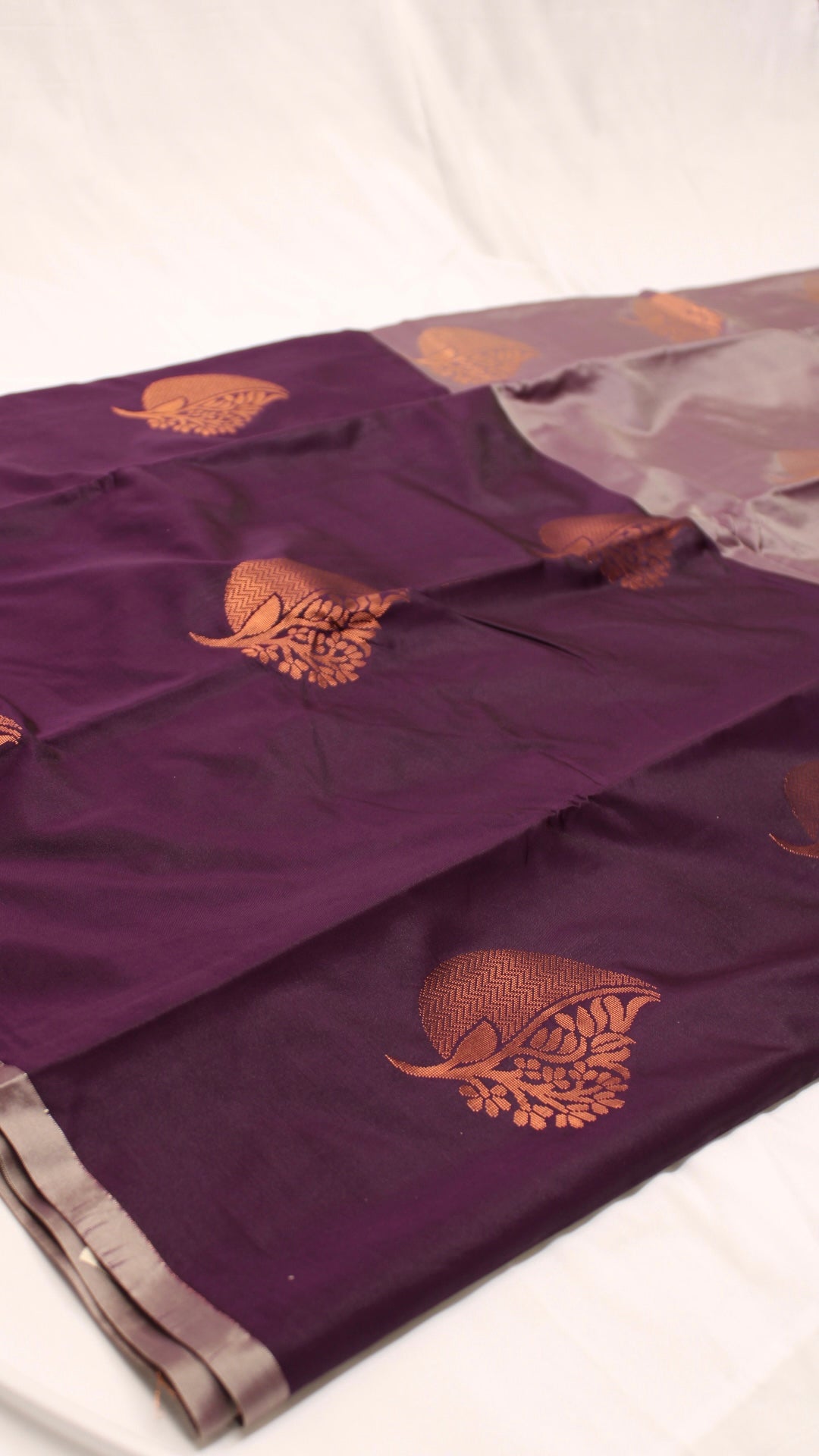 Mulberry Purple Intricate Leaf Saree