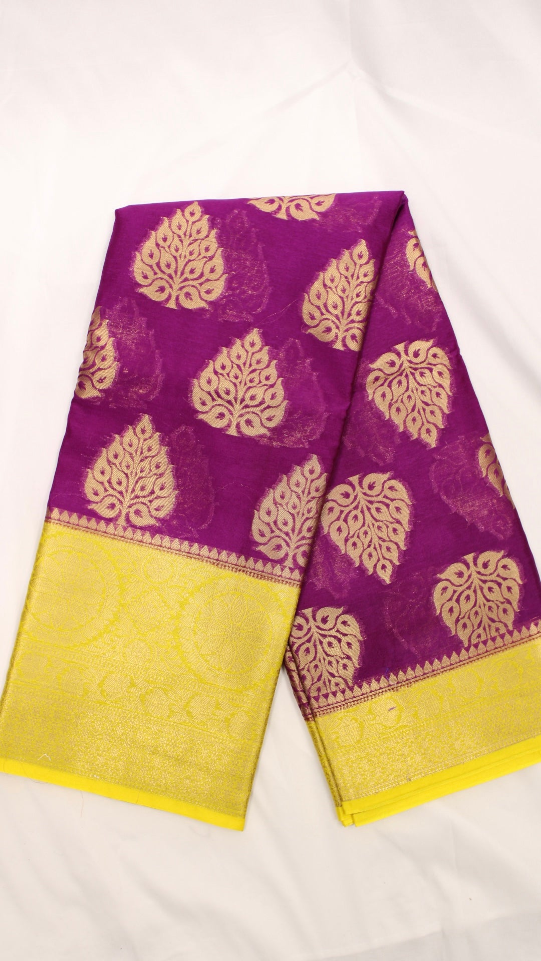 Raisin Purple Leaf Saree